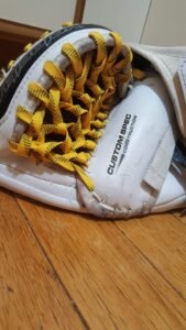 Goalie glove lacing, goalie glove repair, the goalie glove guy.
